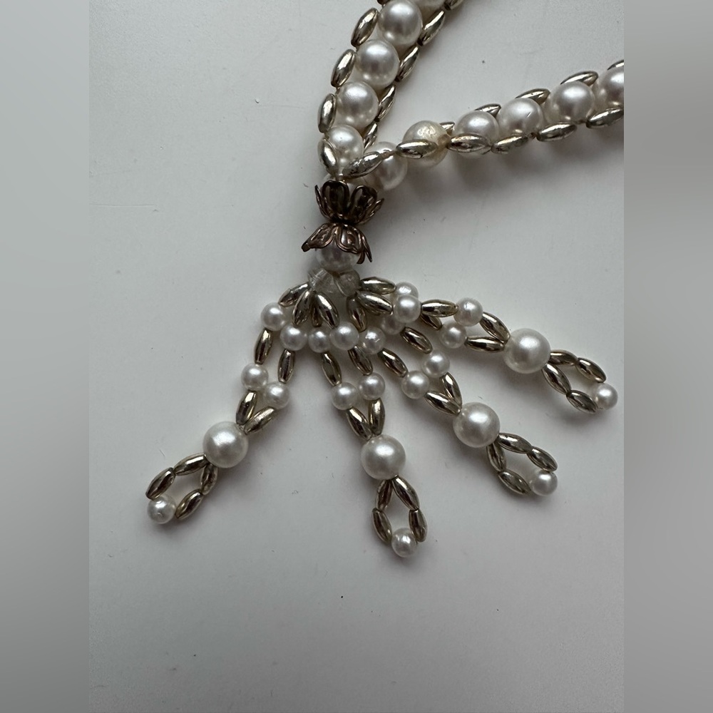 90’s  White Pearl Necklace